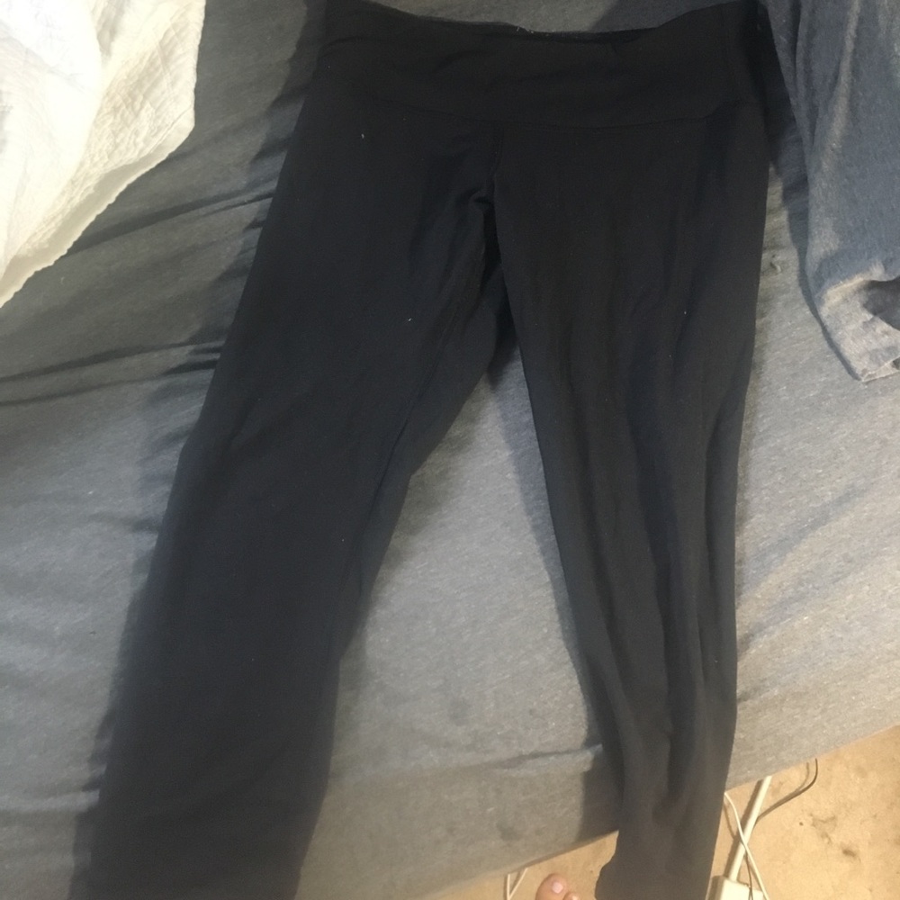 Lulu lemon black cropped pants